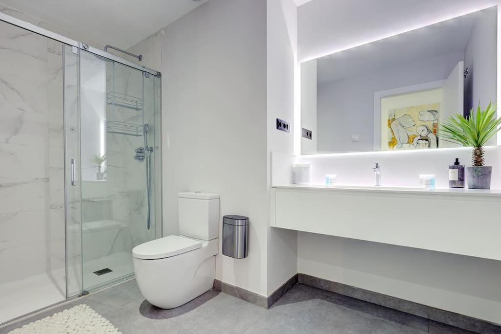 Ground Floor 2 Bedroom At Hills *